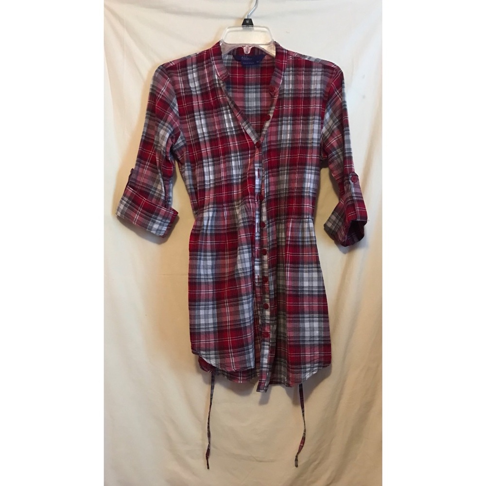 Miley Cyrus button up